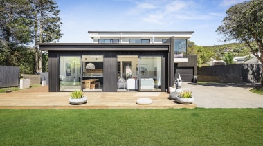 The influence of the owners having lived in 