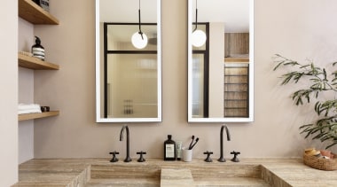 Symmetry plays its part in the master ensuite 