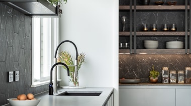 4 Du Bois Design Michelle Weir 2003 Carpenter 