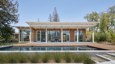 This modern-day California ranch house by Malcolm Davis 