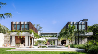 The house is organised into an H-shape, allowing 