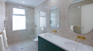 A new aluminium casement style window improves ventilation 