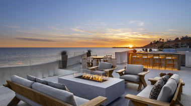 And way up on the roof the beauty 