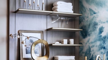 The designers separated the wet area with a 