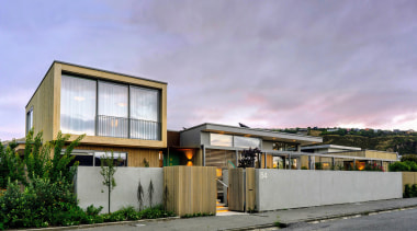 Street perspective – the pool, at the front 