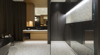 Herringbone tiles on the floor also find their 