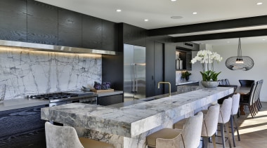 For this kitchen, the owners wanted a sophisticated 