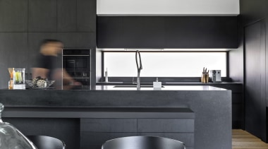 A frosted window splashback ensures plenty of natural 