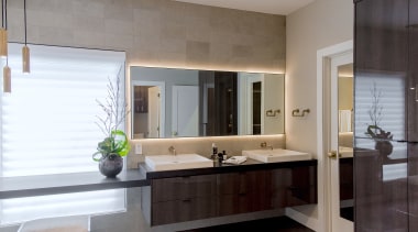 His and hers vessel sinks with wall mounted 