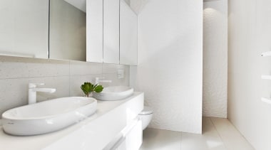 ​​​​​​​A green leaf in a white space – architecture, bathroom, ensuite, bathtub, ceramic, floor, flooring, house, interior design, plumbing fixture, tap, tile, wall, white, O'Neil Architecture