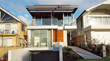 Roar Northcurlcurl House 07S - architecture | building architecture, building, elevation, estate, facade, home, house, neighbourhood, property, real estate, residential area, roof, siding, window, white