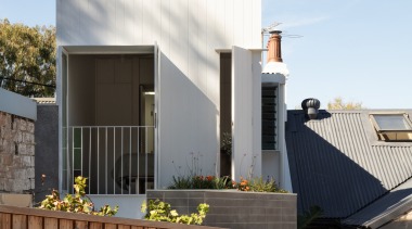 Hey presto – a new upstairs bedroom springs 