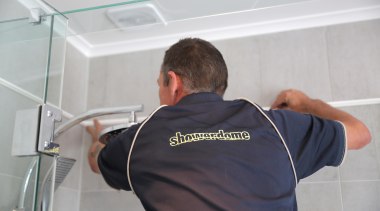 2.jpg - floor | flooring | shoulder | floor, flooring, shoulder, standing, gray