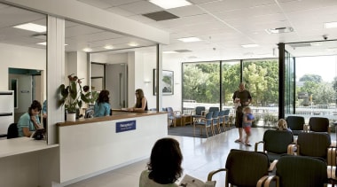 MERIT WINNERElective Surgery Waitemata District Health Board (4 institution, interior design, office, gray