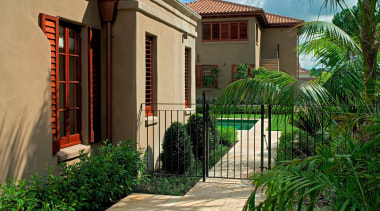 139 onetaunga landscape - Onetaunga Landscape - arecales arecales, cottage, estate, facade, home, house, neighbourhood, property, real estate, residential area, villa, brown, green