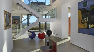 This large, art gallery-esque space dominates the centre architecture, exhibition, floor, interior design, museum, tourist attraction, gray