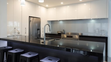 designatek gloss, designatek textured, profile handle, bar fridge, countertop, glass, interior design, kitchen, white, black, gray