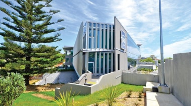 NOMINEEGHD Centre (2 of 4) - Resene Green architecture, cottage, home, house, property, real estate, residential area, white