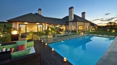 pol0071web.jpg - pol0071web.jpg - apartment | backyard | apartment, backyard, estate, home, house, leisure, property, real estate, resort, roof, swimming pool, villa, teal