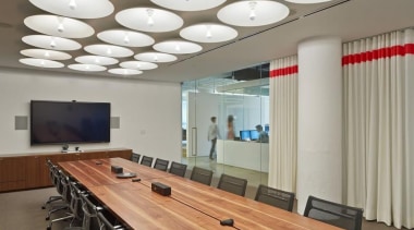 The design for renowned advertising agency Wieden+Kennedy moves ceiling, conference hall, interior design, table, gray