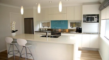 11 hillsborough modern 2013 1.jpg - 11_hillsborough_modern_2013_1.jpg - countertop, cuisine classique, interior design, kitchen, real estate, room, gray