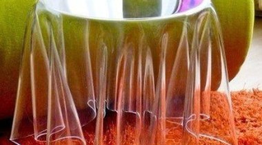 7df338fa3fd9572063bb56545776349c.jpg - 7df338fa3fd9572063bb56545776349c.jpg - grass | table | grass, table, red