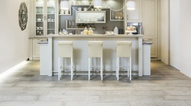 Circle kitchen - Circle kitchen - cuisine classique cuisine classique, floor, flooring, furniture, hardwood, interior design, kitchen, laminate flooring, table, tile, wood, wood flooring, gray, white