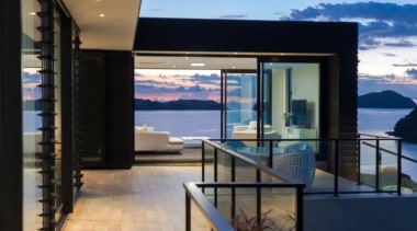 Beautifully designed coastal house by Design House Architecture apartment, home, house, interior design, property, real estate, window, gray