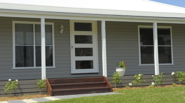 dsc9656.jpg - dsc9656.jpg - cottage | facade | cottage, facade, home, house, porch, property, real estate, siding, window, yard, gray, black