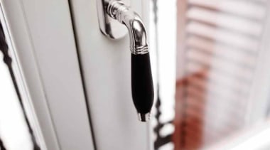 1934-DK-O, Non-locking Tilt and Turn Window Handle. For plumbing fixture, tap, window, white