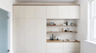 Handles, what handles? This bedroom storage unit keeps 