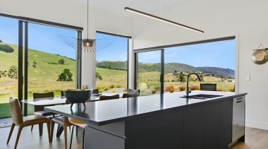 The large island is ideal for entertaining. 