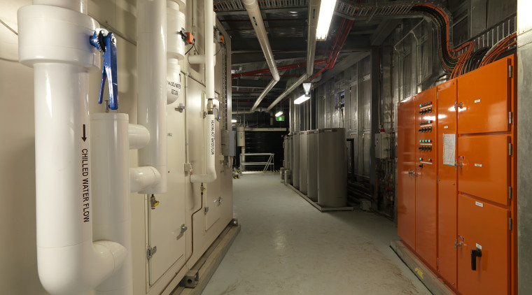 An energy-efficient air conditioning system works by distributing brown