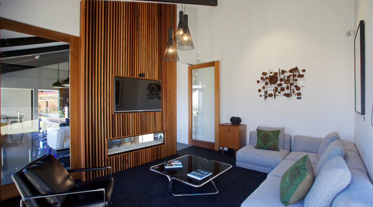 Show Home With Cedar Timber Black And White Trends