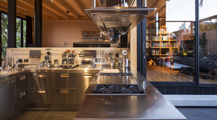 This new Arclinea kitchen has a U shape, countertop, cuisine classique, interior design, kitchen, brown