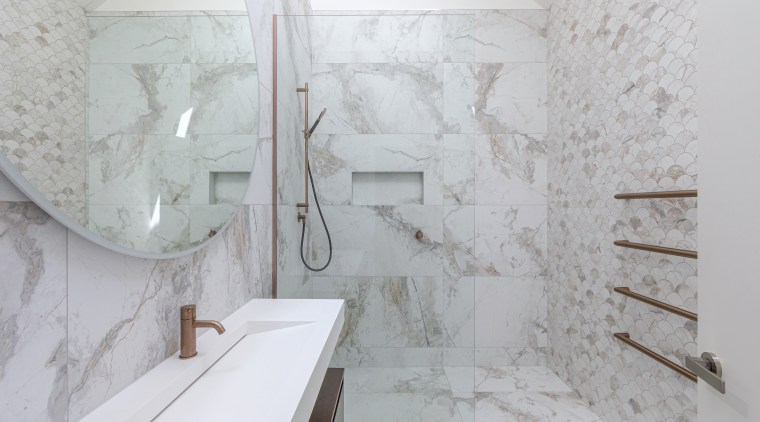A high-quality porcelain tile mimics the appearance of 