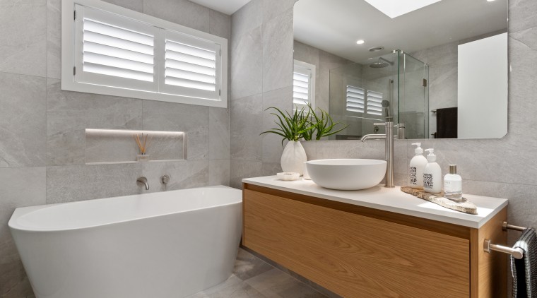 The new bathroom was designed with lightness, flow 