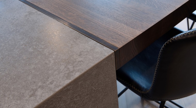 Contrasting yet complementary meeting of materials. 