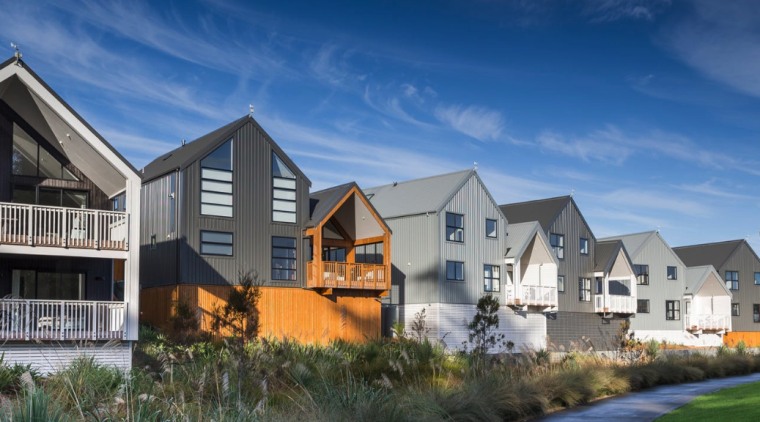 Screen Shot 2018 11 13 At 1 07 architecture, building, cottage, facade, home, house, neighbourhood, property, real estate, residential area, sky, suburb