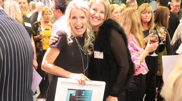 Toni Roberts and Leonie Metge - beauty | beauty, blond, crowd, event, fashion, black