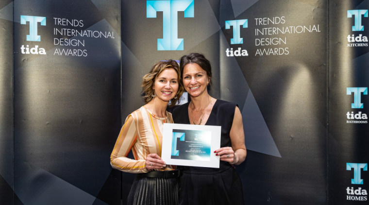 2019 TIDA New Zealand Homes presentation evening electronic device, event, technology, black, gray