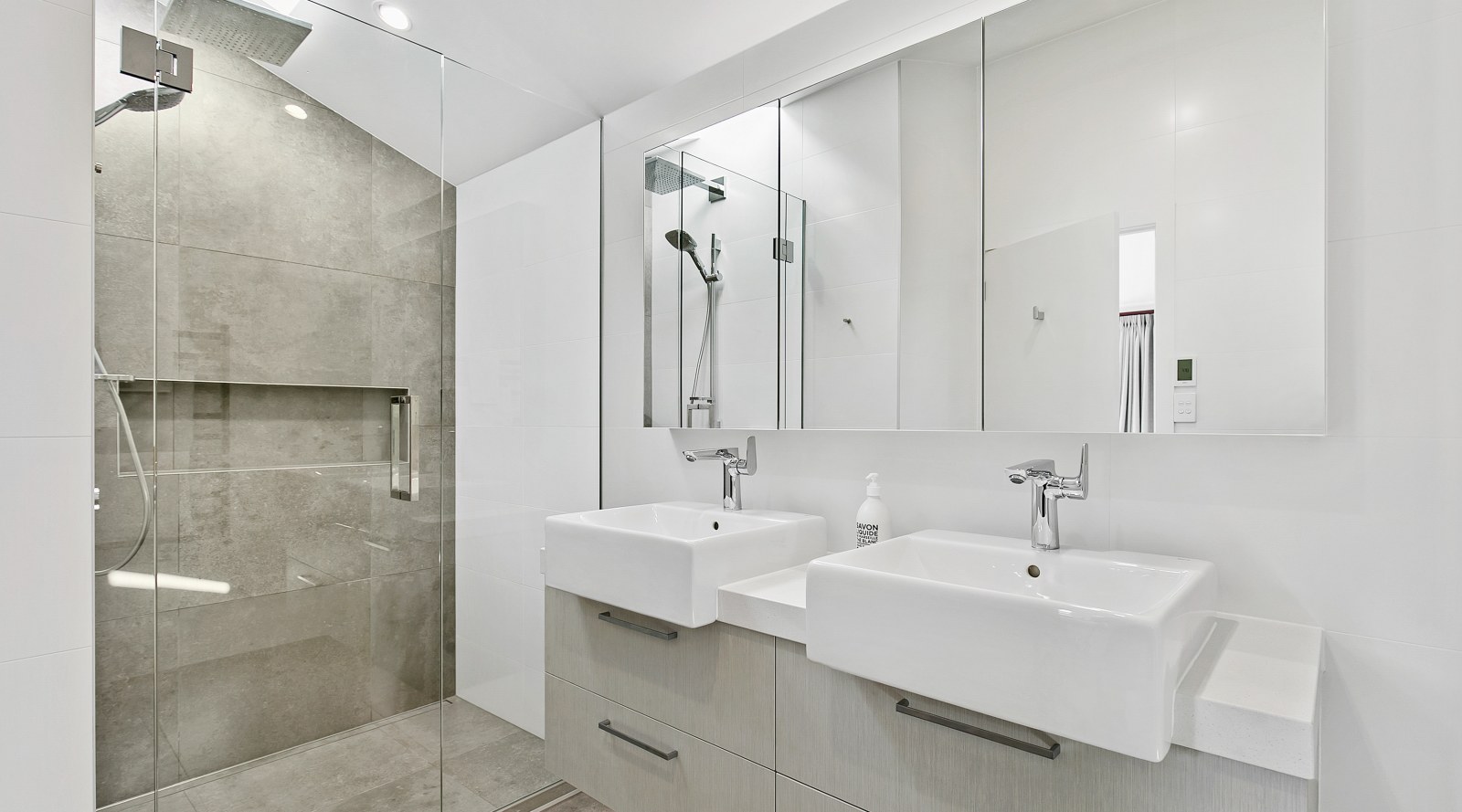 How to make your bathroom seem larger Trends