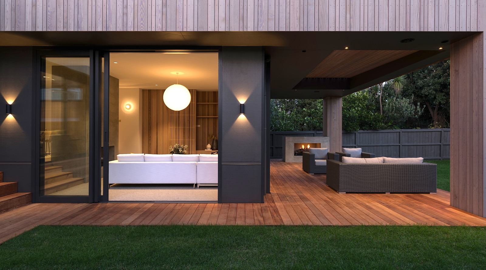 Cedar batten cladding creates a natural look | Trends