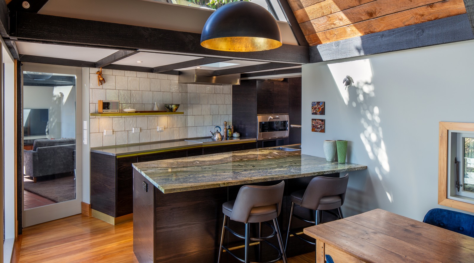 Iconic home gets a lush kitchen Trends