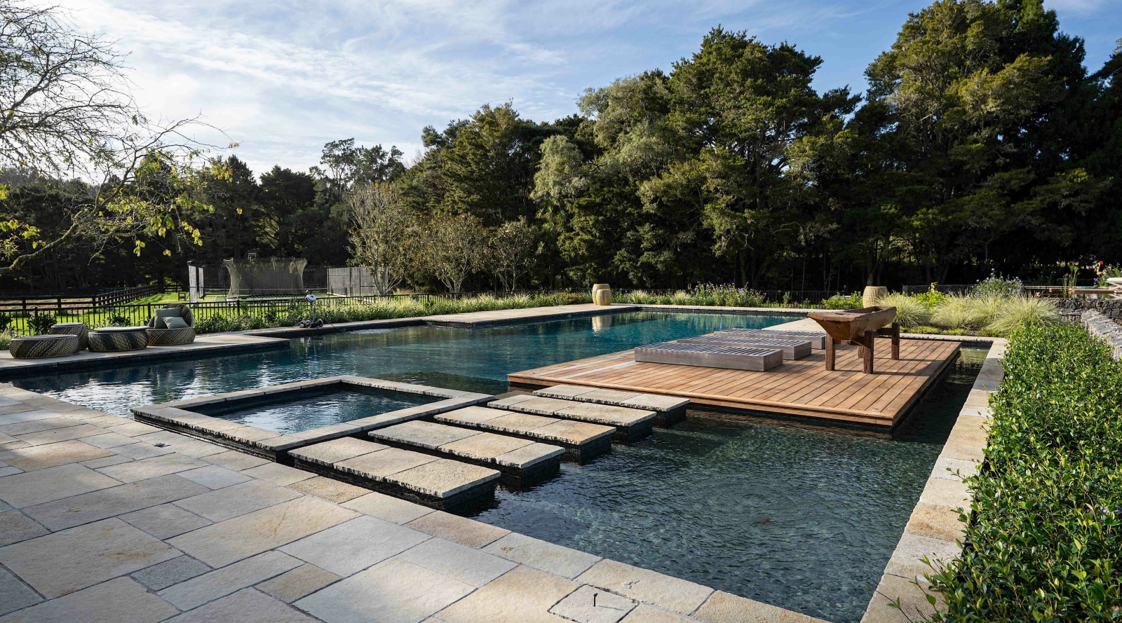 20m Designer Pool: Grey Plaster & Stone Spas | Trends