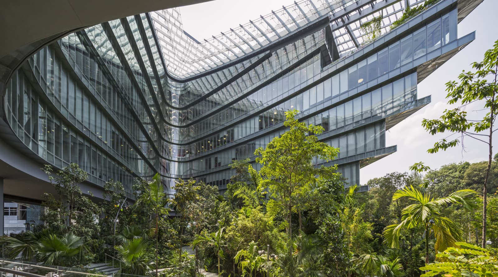 Contemporary horseshoeshaped office building in… Trends