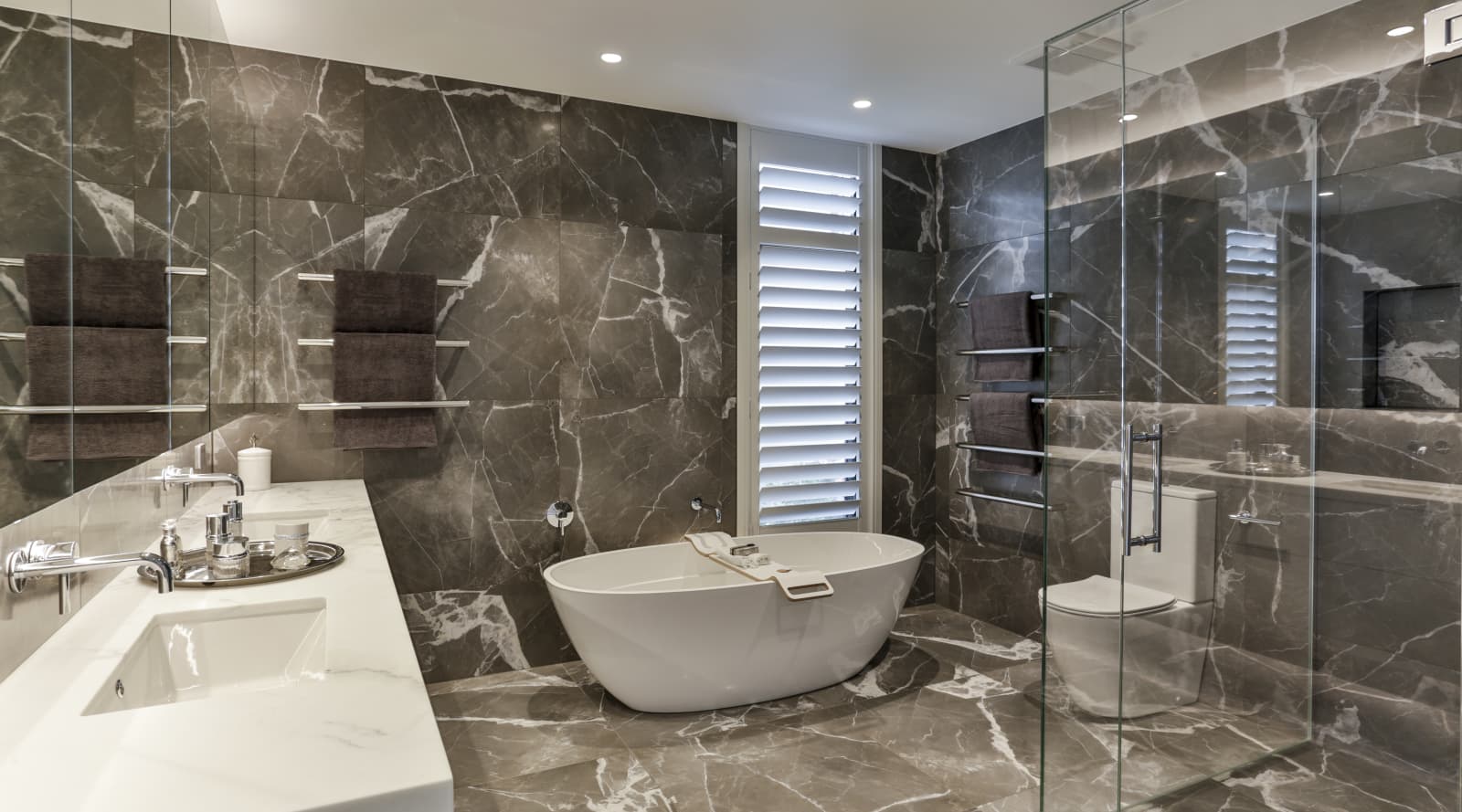 Low profile, low maintenance bathroom Trends