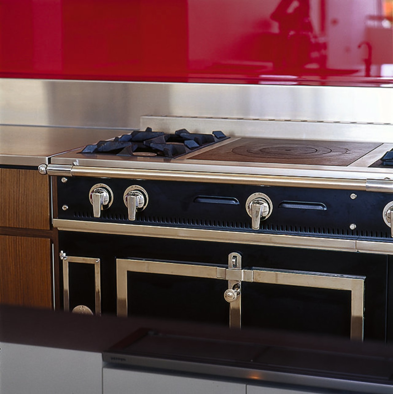 View of the oven from La Cornue furniture, gas stove, home appliance, kitchen appliance, kitchen stove, major appliance, table, black