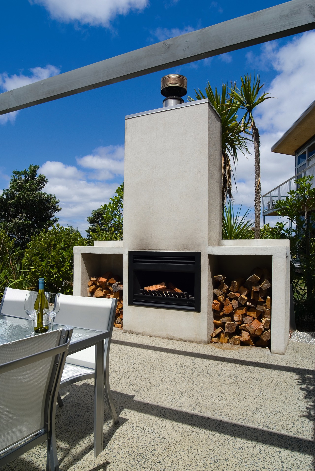 View of the precast fireplace and exposed home, real estate, gray