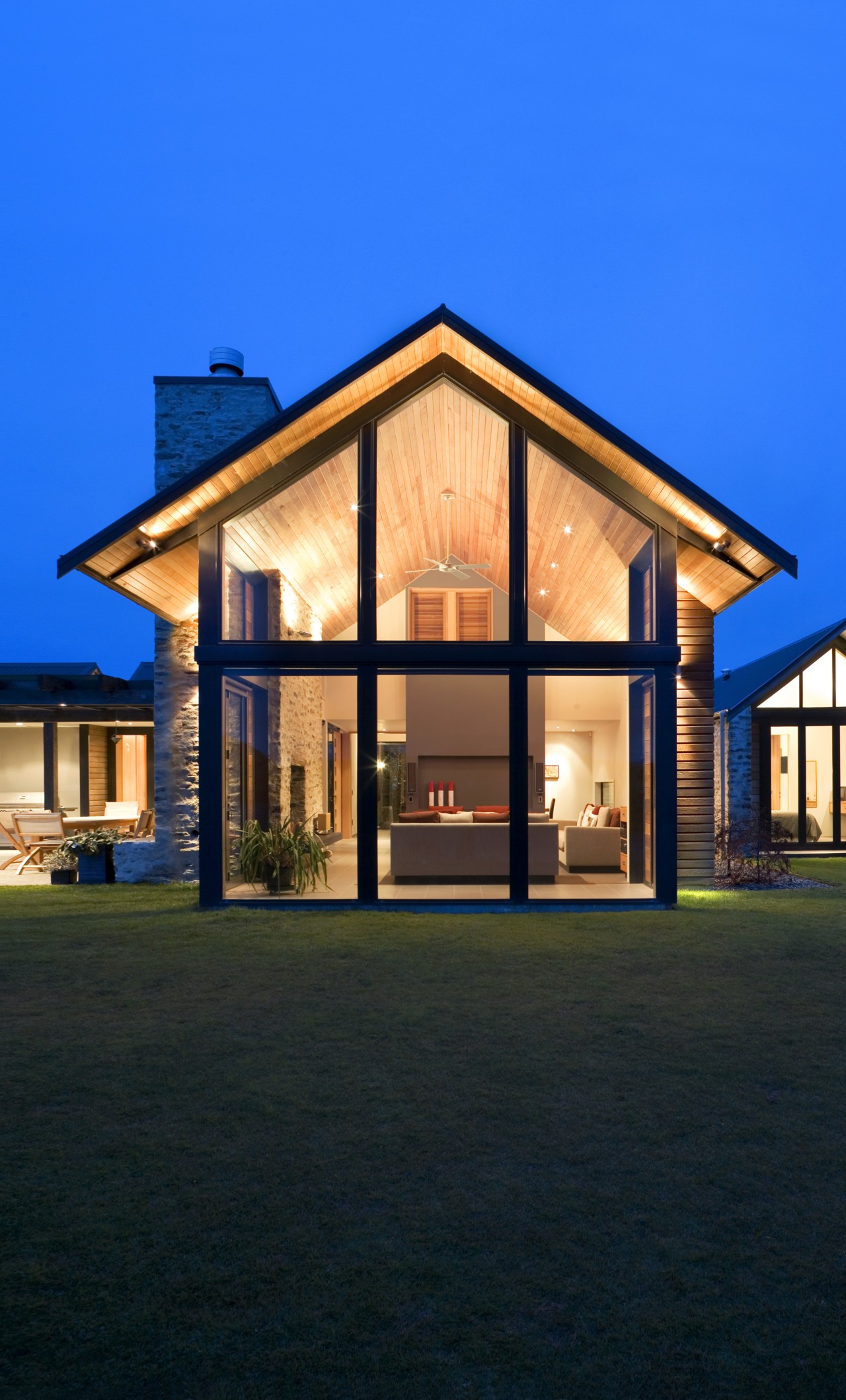 Open to the elements - architect Ken Warburton's architecture, building, cottage, elevation, estate, facade, farmhouse, home, house, lighting, property, real estate, residential area, roof, sky, villa, window, blue, black